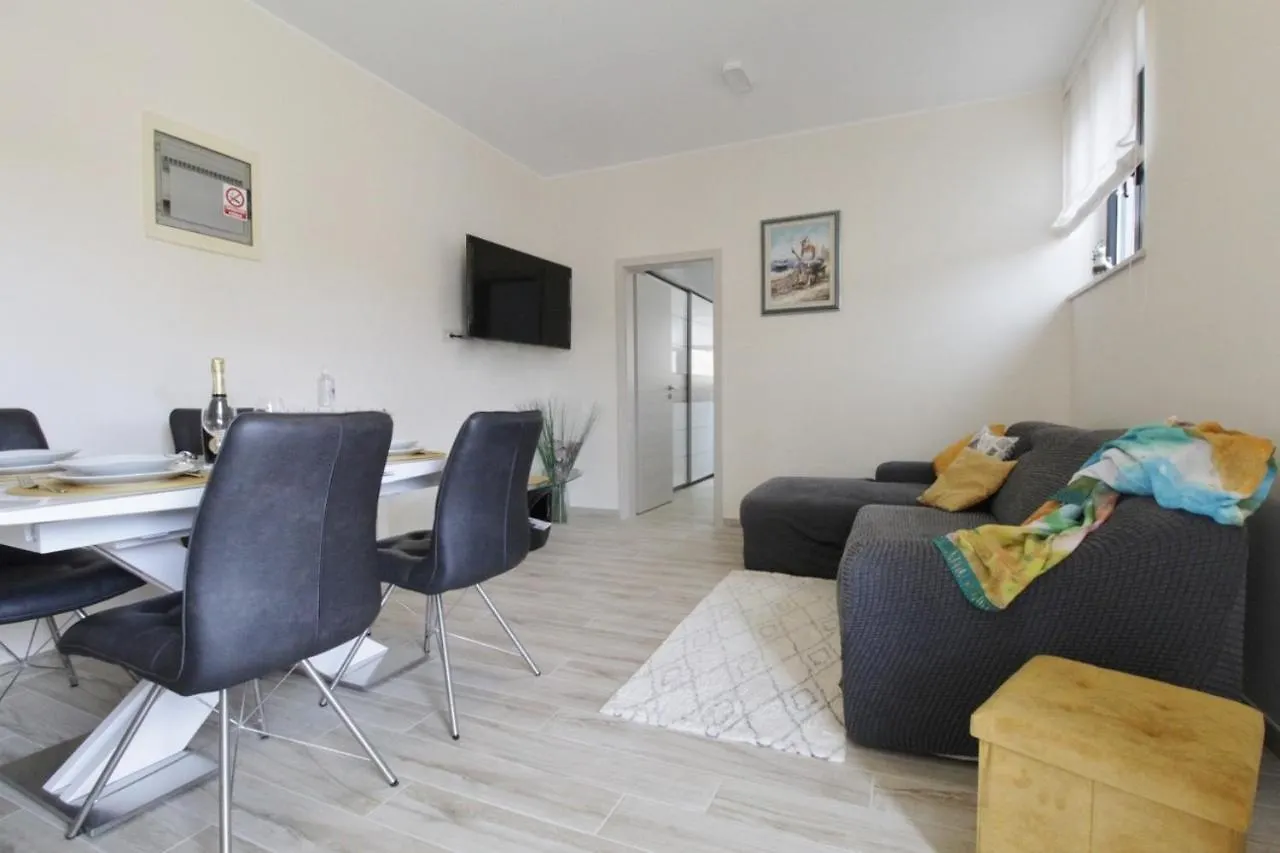 Guest house Apartments Enea In Savudria Savudrija Croatia