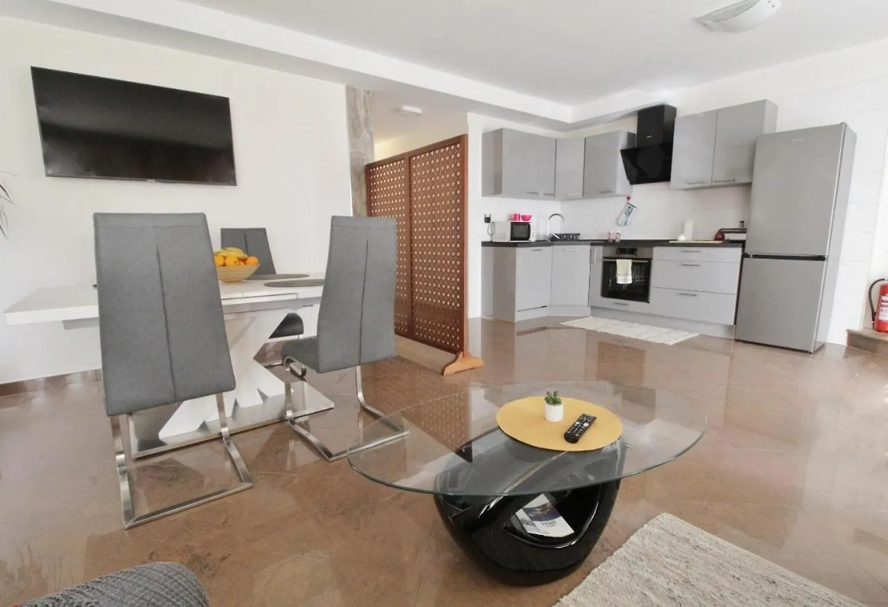 Apartments Enea In Savudria Savudrija